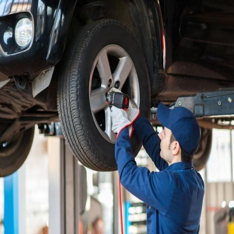 Maximizing Efficiency: 10 Reasons To Invest In Auto Repair Shop Software